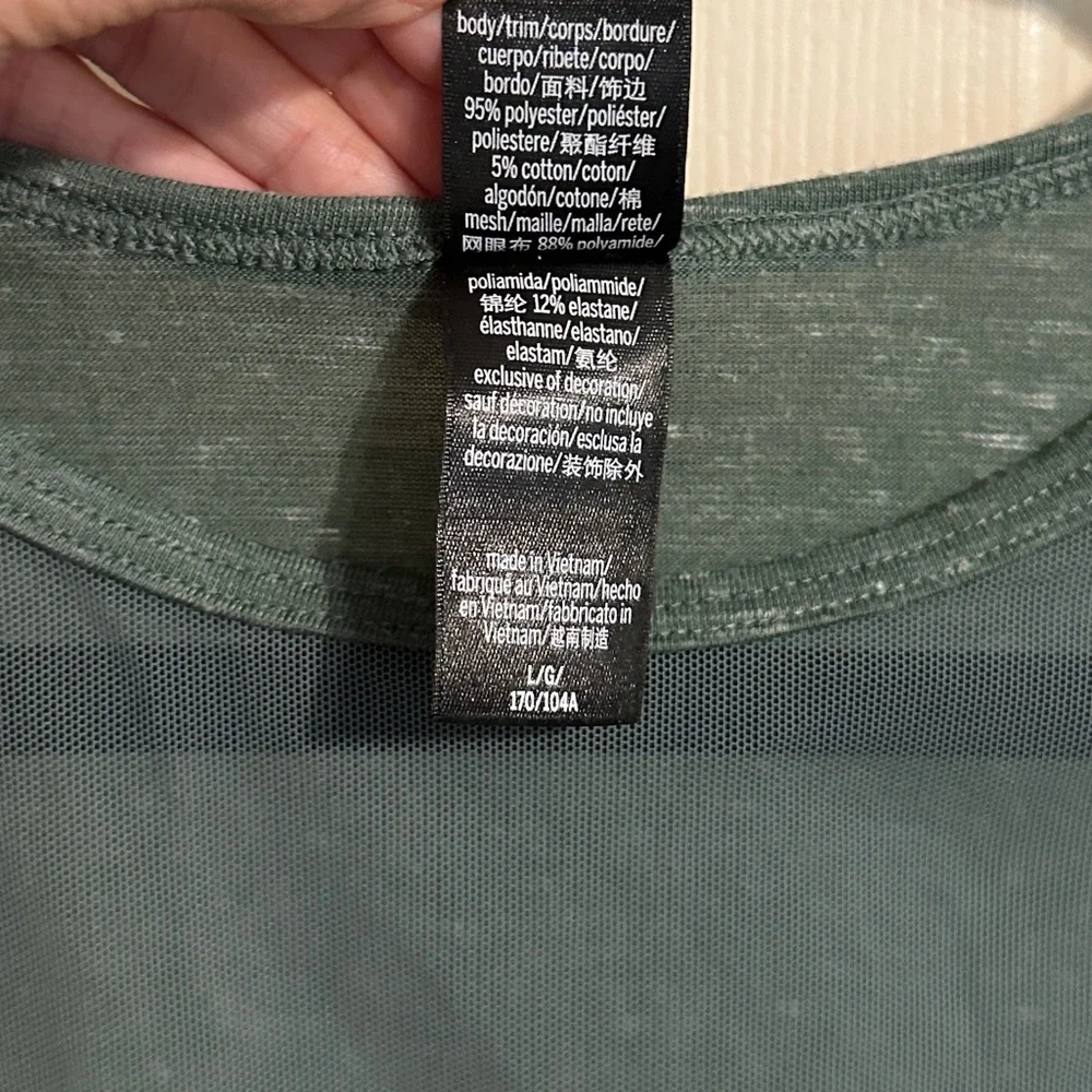 Victoria's Secret Sport Mesh Front V-Neck Tank Top, Heathered Green, Sz L - Picture 7 of 7